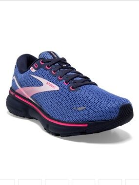 Brooks Ghost 15 running shoes in the Peacoat/Pearl/Salt Air Women's 9 1/2